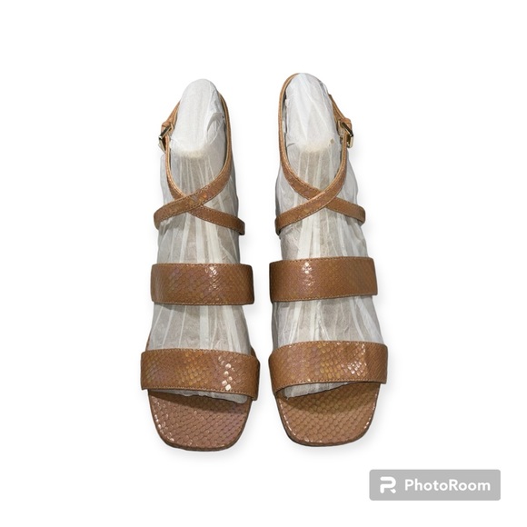 Naturalizer Trinity Pump - Picture 2 of 5